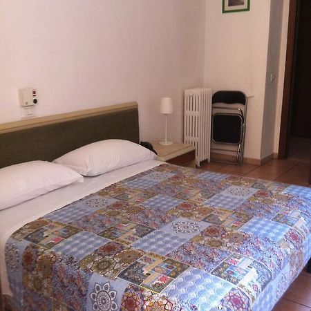Hotel Gambara Milano Exteriör bild