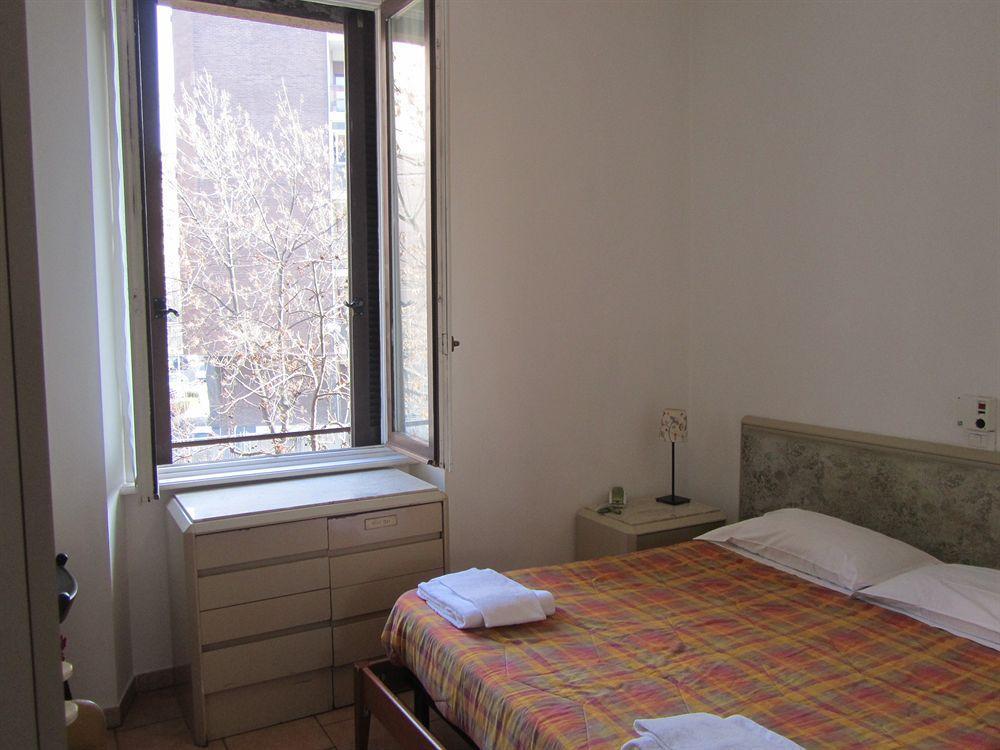 Hotel Gambara Milano Exteriör bild